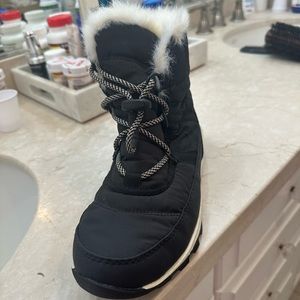 Sorel Youth Whitney short lace boot